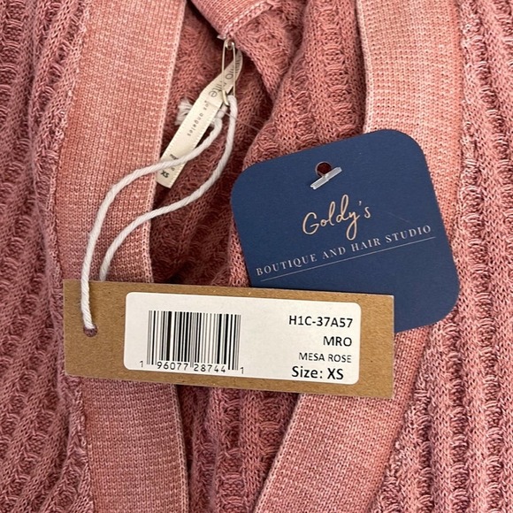 Hello Nite NWT Deep V Cardigan Mesa Rose Small Sweater - Picture 7 of 9